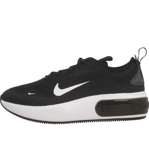 Black Nike running shoes size 6 in women